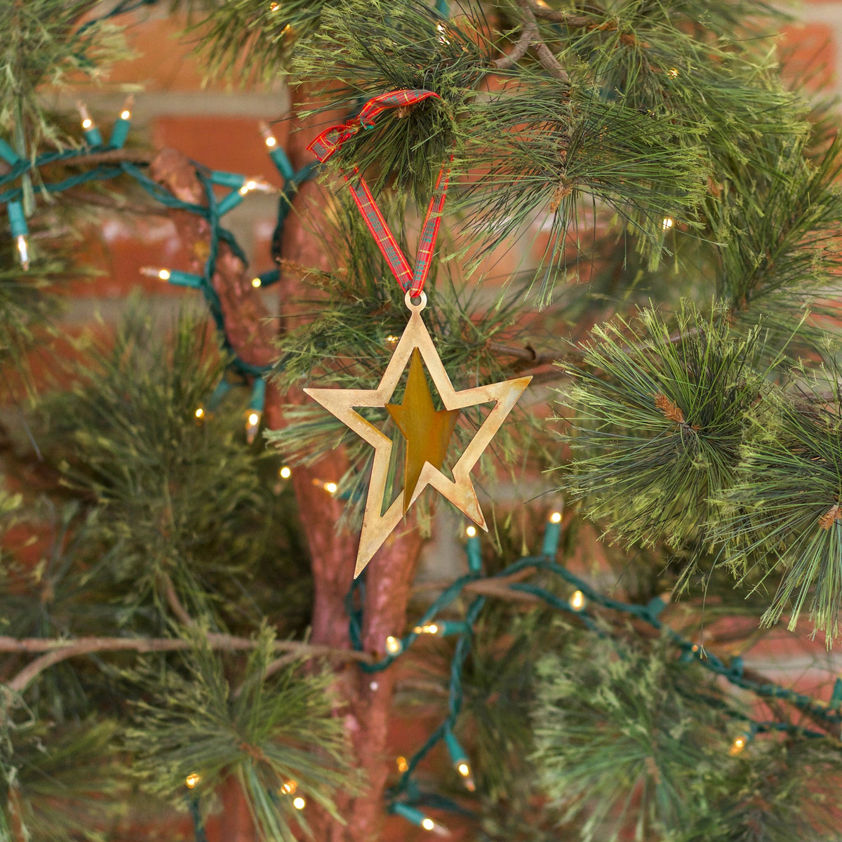 Dimensional Star Ornament
